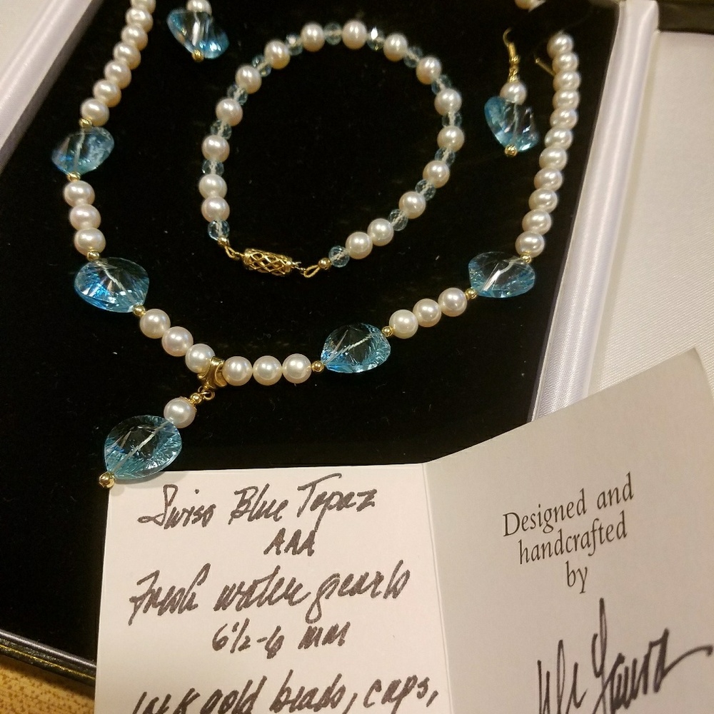 A set of 14kt freshwater pearls with topaz - Picture 2 of 5